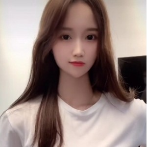 dou音16岁小姐姐分享的自制美妆技巧