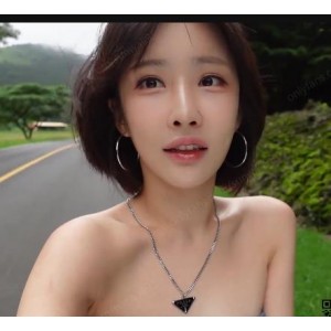 名媛sunwall健身房露天车视频完整版下载，时长26分钟