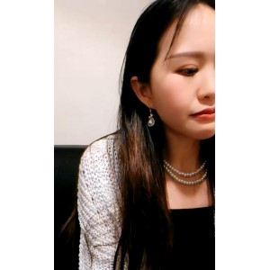 户外女神乌苏儿：收藏188部精美视频，展现厕所战神的小性感魅力