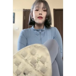 炫酷明星:蜜桃臀坐垫训练视频24min300M