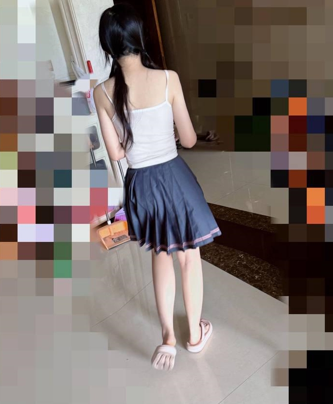 清新活力！海角妹子户外互动视频10v1.59g