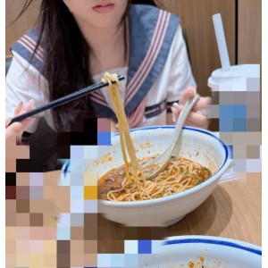 清新活力！海角妹子户外互动视频10v1.59g