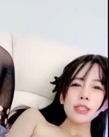 转载快手性感网红小姐姐最新合集1V1.24G，网袜美腿玻璃棒玩弄