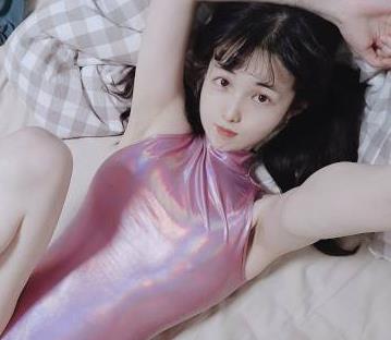 越南推特女菩萨xiaoE小e最新合集24V6.5G，LOL玩具特辑