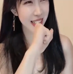 自行打包stripchat网红主播抖馒头舞小仙女最新合集1V402M，解压方式详解