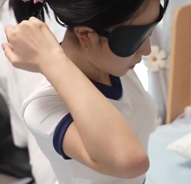 热门女学生四人游合集4V7.2G，颜值身材超养眼