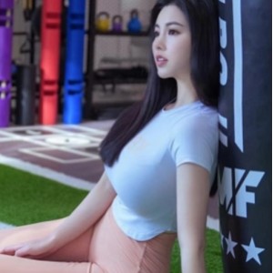 微密圈娜露呀31V合集671M四人游太润了