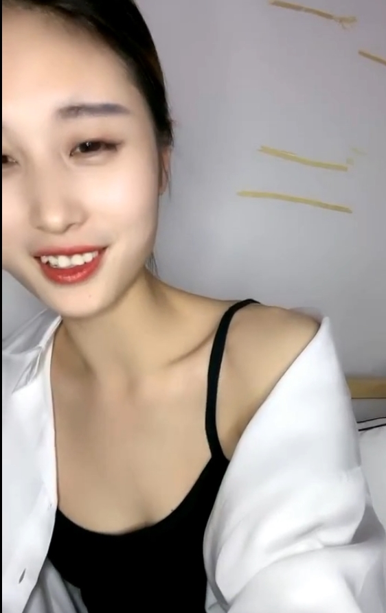 辣妹小九九热舞合集115网盘40部23.8G劲爆