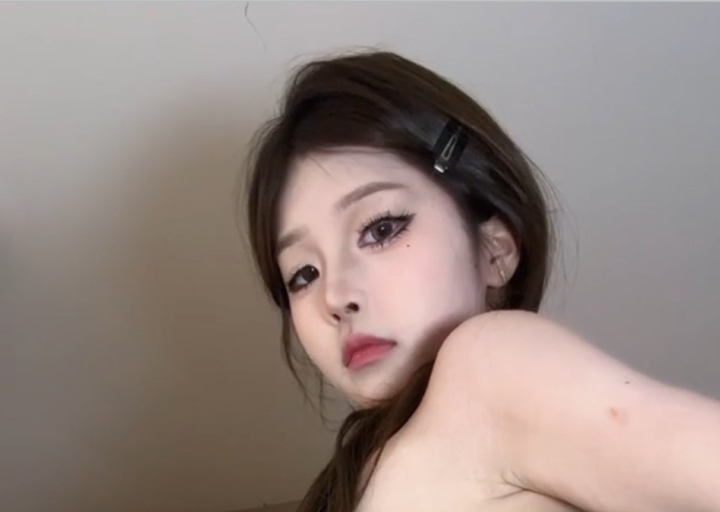 推特小耳朵纯欲风视频合集50部2.3G优质身材