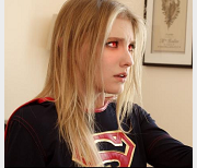 推特MelodyMarks超人女孩视频1V4.6G北欧风情