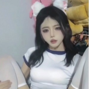 柚酱fugui伪娘双形态视频1V433MB阿黑颜绝了