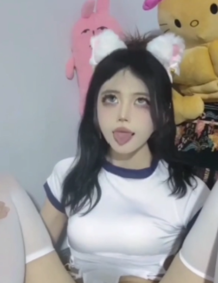 柚酱fugui伪娘双形态视频1V433MB阿黑颜绝了