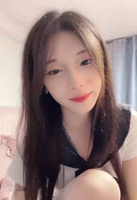 学妹文静学生装视频1部480M宝藏级