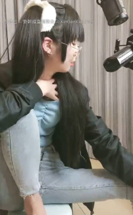 双马尾妹子专属小女友视频合集30V28G超可爱