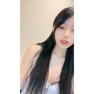 蜜桃臀诺宝一字马热舞72V合集542G太顶了