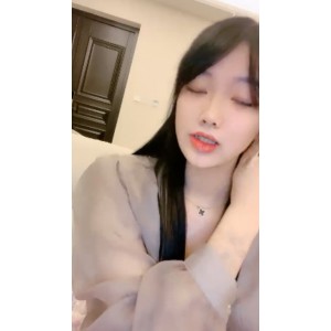 蜜桃臀诺宝一字马热舞72V合集542G太顶了