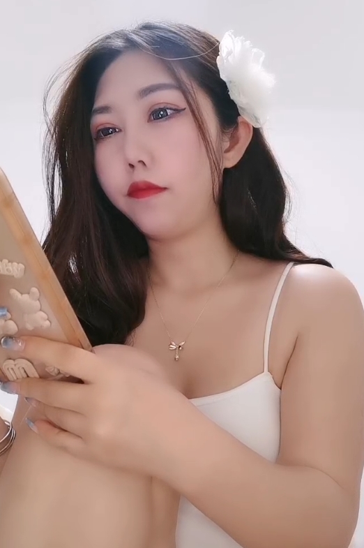 抖音御姐珍藏放飞自我视频5部3.93G太会玩了