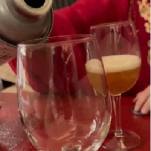 感觉海角大神汉服旅拍户外1部1.3G