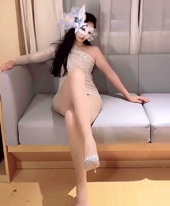 丝袜女神薇薇安互动定制合集197V152G太会玩了