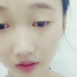 4V520M清纯校服学妹教室大胆直拍太青涩