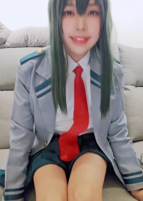 Momo慕慕嫩妹42套全露视图合集69.7G太水灵了