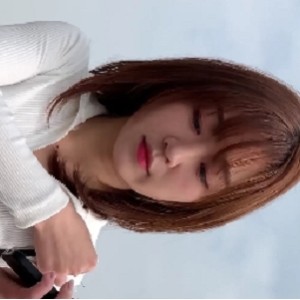 红短裤翘臀美女热舞1V视频8.64G超诱人